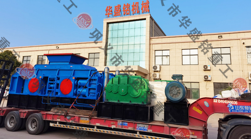 液压岩石破碎机发货现场